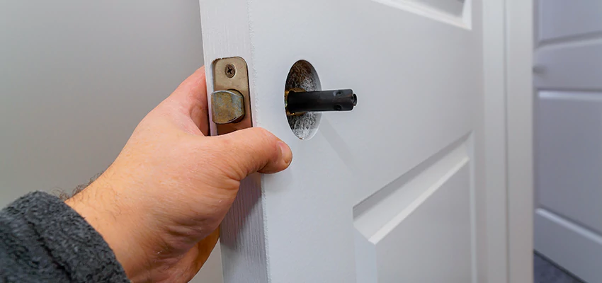 Nighttime Locksmith For Lock Repair in Valrico, FL