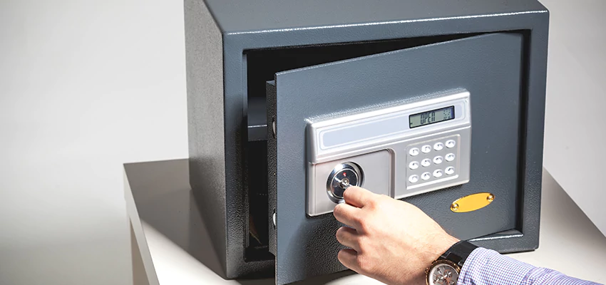 Jewelry Safe Unlocking Service in Valrico, Florida