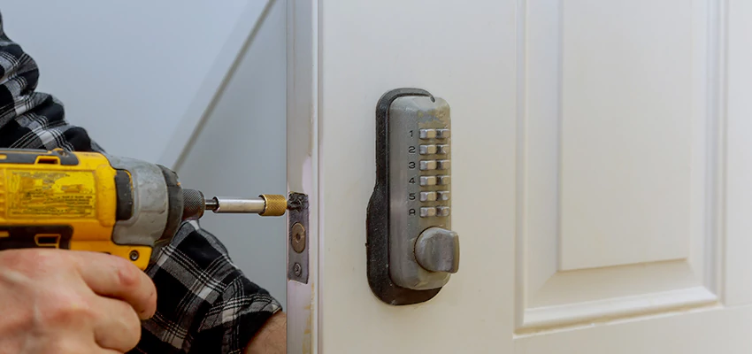 Digital Locks For Home Invasion Prevention in Valrico, FL